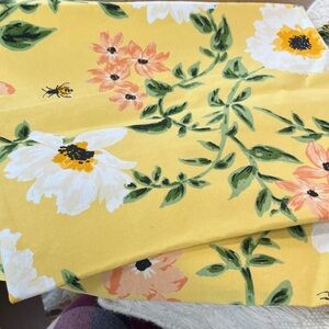 NWT Tag Yellow Floral Bee Dining Table Runner Linen